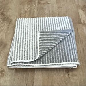 2 Pc DKNY Bath Towel Set Borden Eco Melange Gray White Striped Cotton Towels